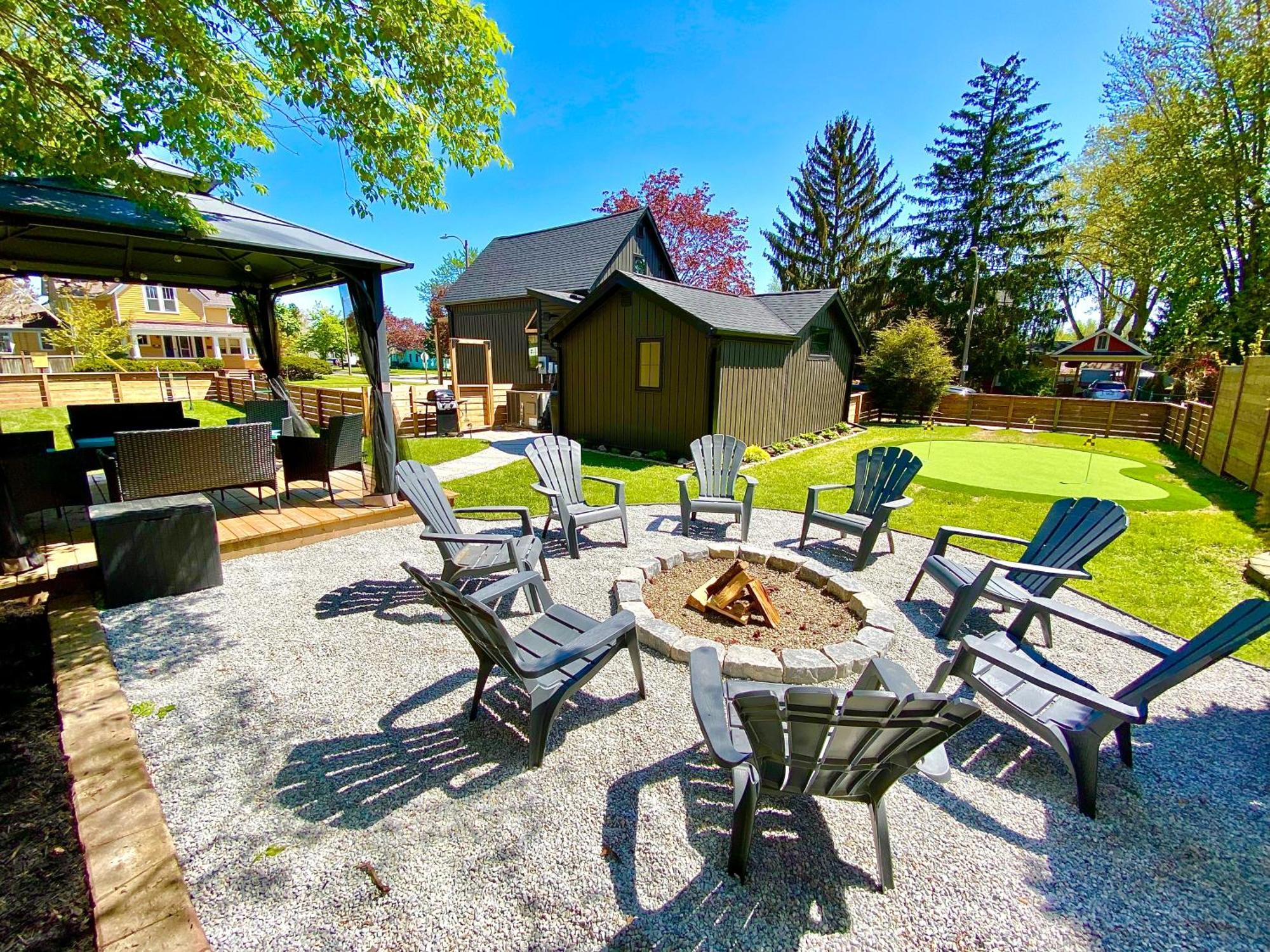 Stylish Downtown Kingsville Getaway With Putting Green, Firepit & Games Экстерьер фото