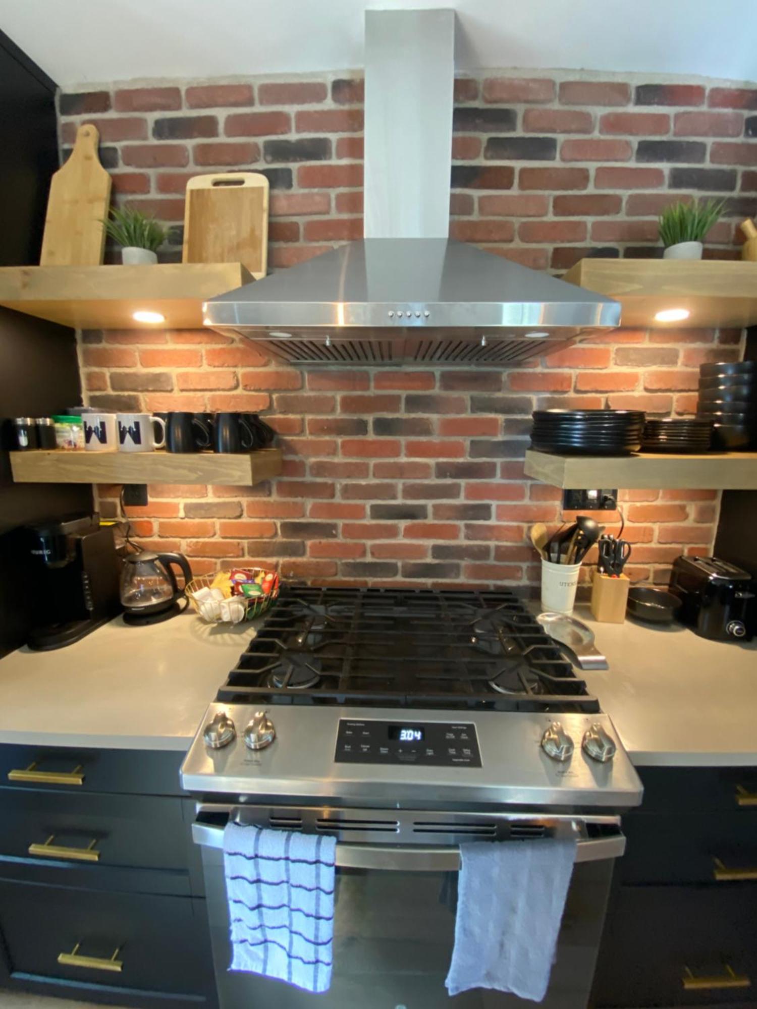 Stylish Downtown Kingsville Getaway With Putting Green, Firepit & Games Экстерьер фото